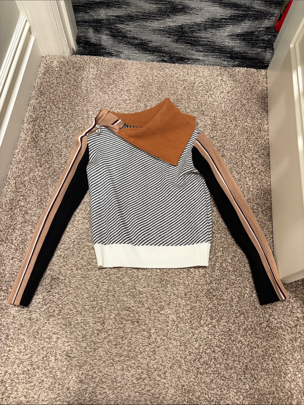 Shoulder zip Sweater